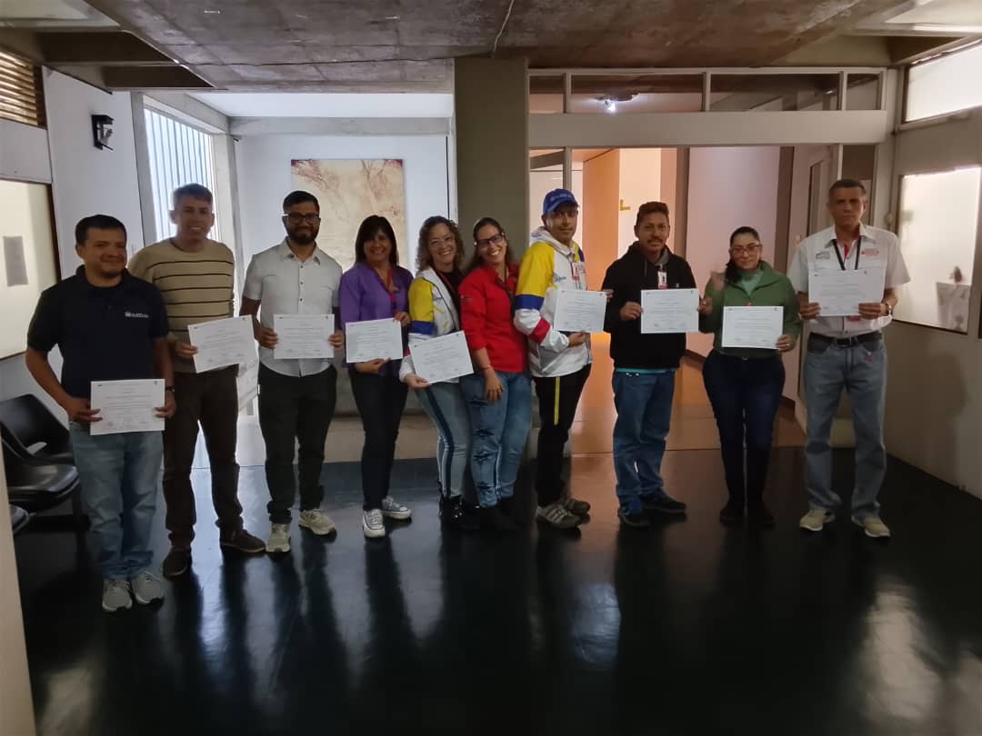 UBT JESÚS RIVERO ENTREGA CERTIFICADOS A CLASE TRABAJADORA DE DUCOLSA MÉRIDA