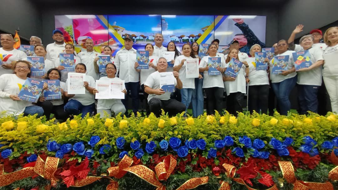 DUCOLSA ACOMPAÑÓ ENTREGA DE TÍTULOS DE TIERRAS URBANAS EN EL ESTADO ZULIA