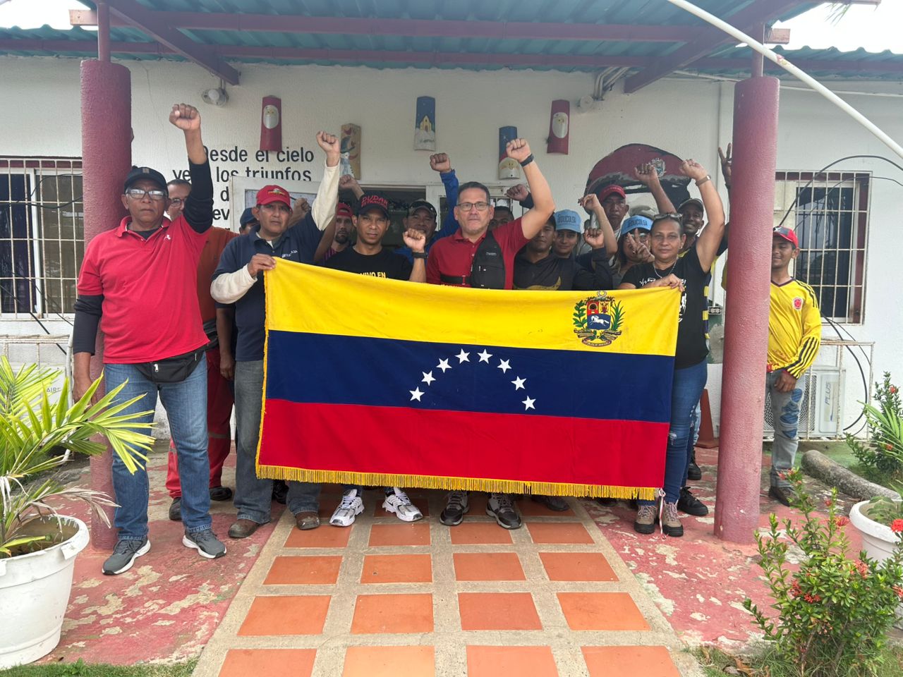 DESDE EL ZULIA TRABAJADORES DE DUCOLSA PIDEN LA LIBERACIÓN DEL PRESIDENTE NICOLÁS MADURO