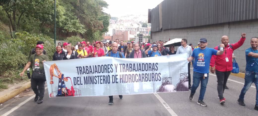 TRABAJADORES DE DESARROLLOS URBANOS S.A. (DUCOLSA) SE SUMAN A LA GRAN MARCHA POR LA PAZ EN PETARE