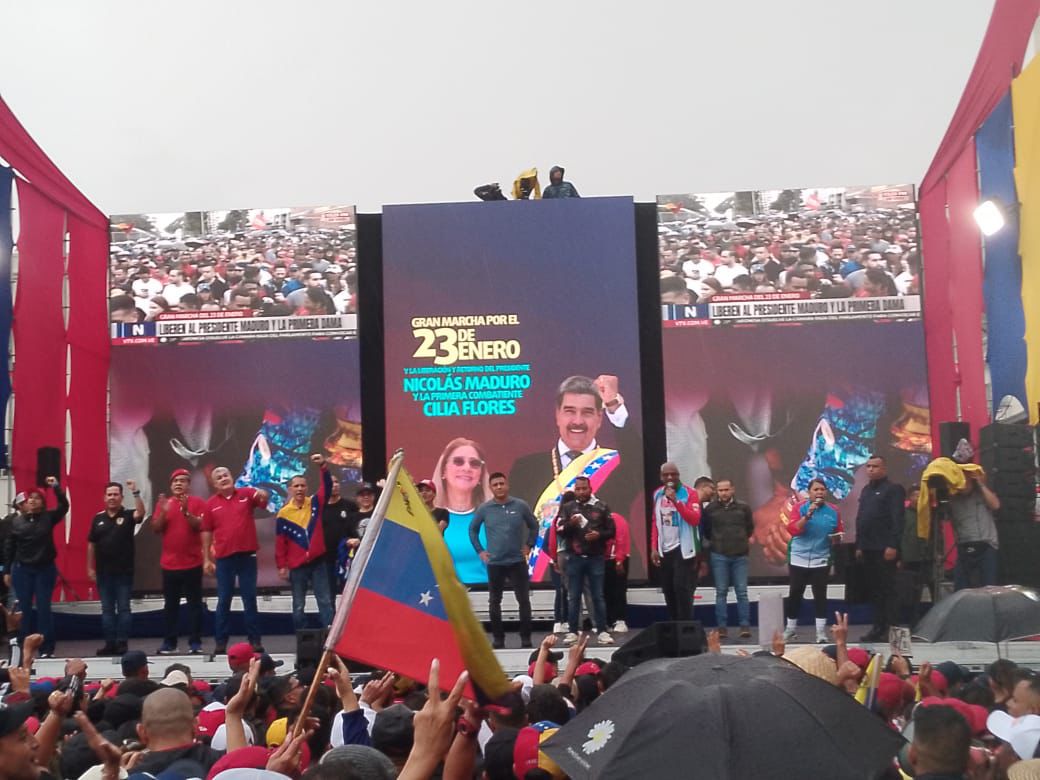 TRABAJADORES DE DUCOLSA CONMEMORAN EL 68 ANIVERSARIO DEL 23 DE ENERO