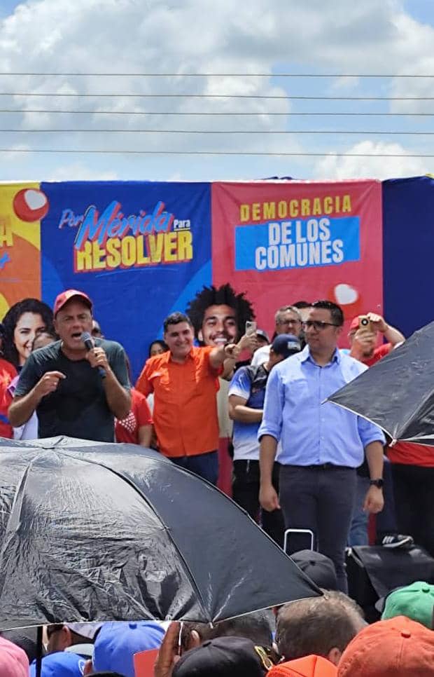 DUCOLSA DICE PRESENTE EN EL CIERRE DE CAMPAÑA DE LOS CANDIDATOS DE LA PATRIA.
