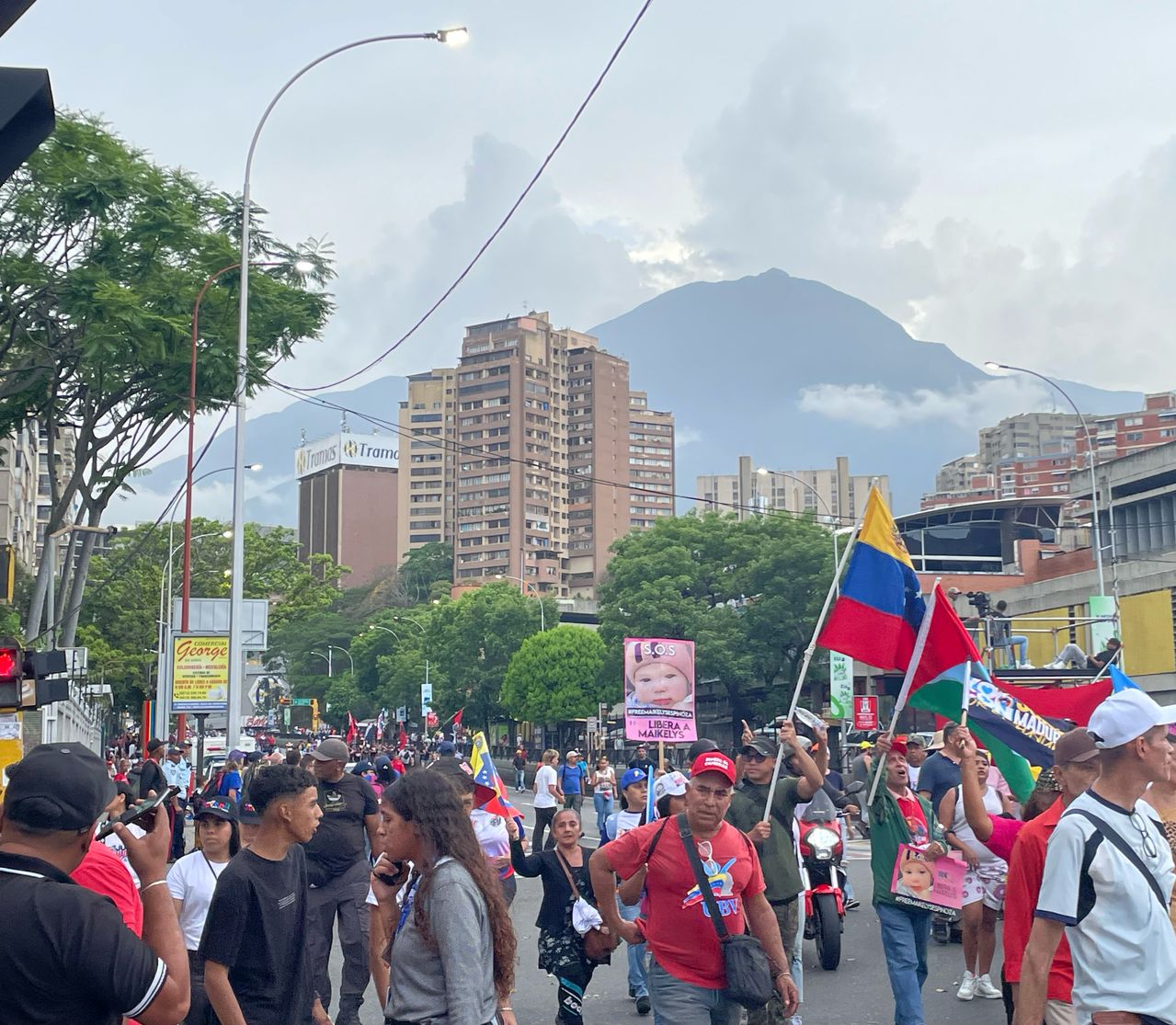DUCOLSA MARCHA ESTE PRIMERO DE MAYO, CONMEMORANDO EL DIA DEL TRABAJADOR Y RESPALDANDO AL GOBIERNO BOLIVARIANO