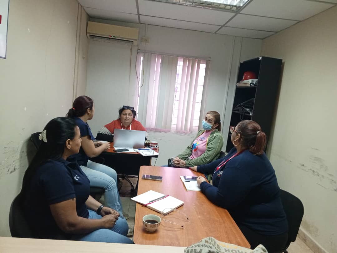 EQUIPO DE DUCOLSA OFICINA ZONA-ZULIA SOSTIENE REUNIÓN CON PROMOTORES DE FUNDACOMUNAL