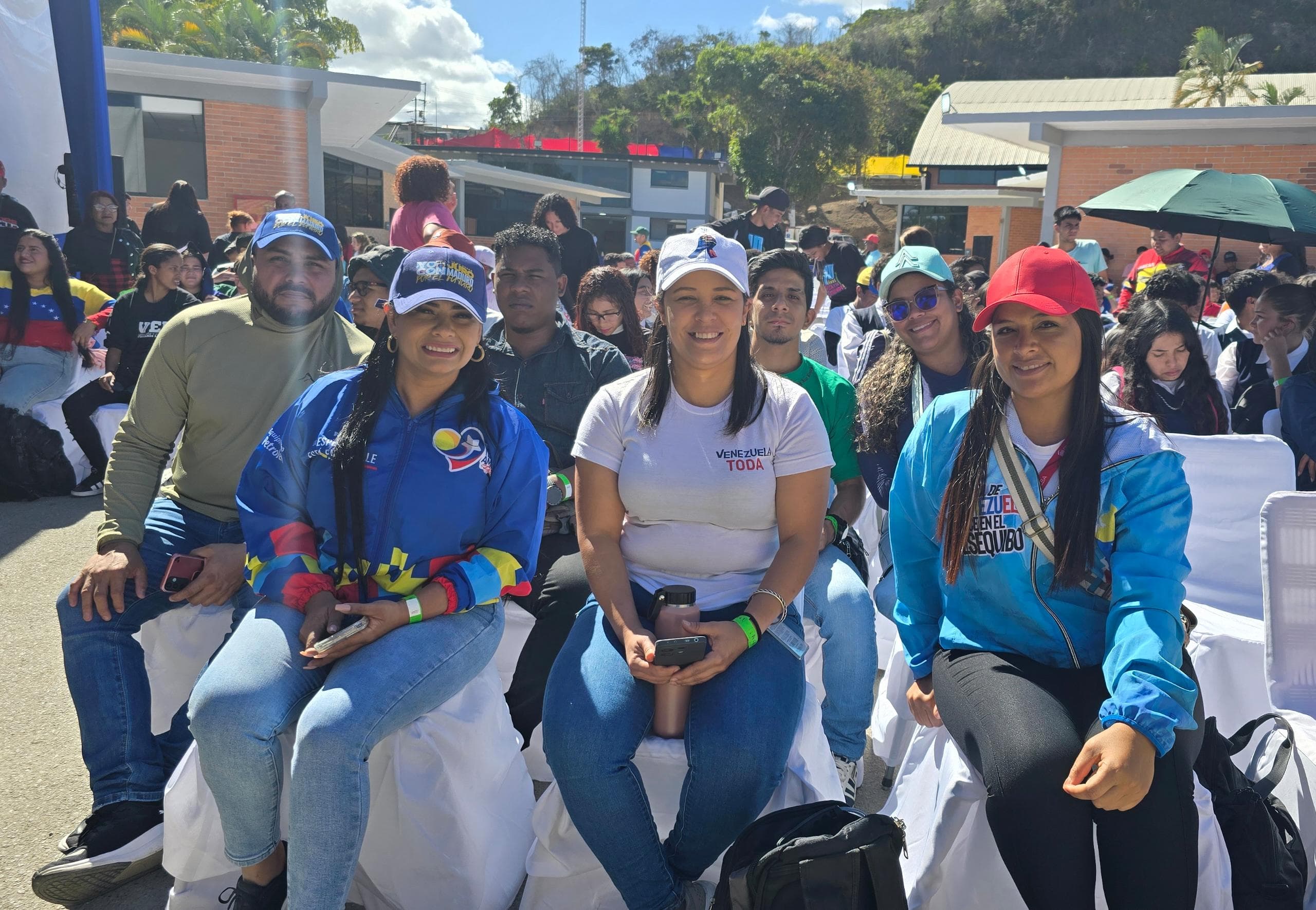DUCOLSA  ASISTE A LA INAUGURACIÓN DE LA ESCUELA INTERNACIONAL DE LIDERAZGO DE LA JUVENTUD 