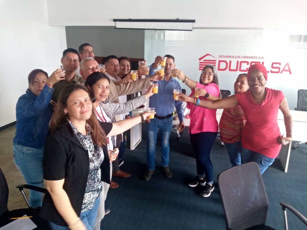TALLER DE ECOLOGÍA Y CRECIMIENTO PERSONAL SE REALIZÓ EN DUCOLSA PARA CELEBRAR EL DÍA DEL ABOGADO