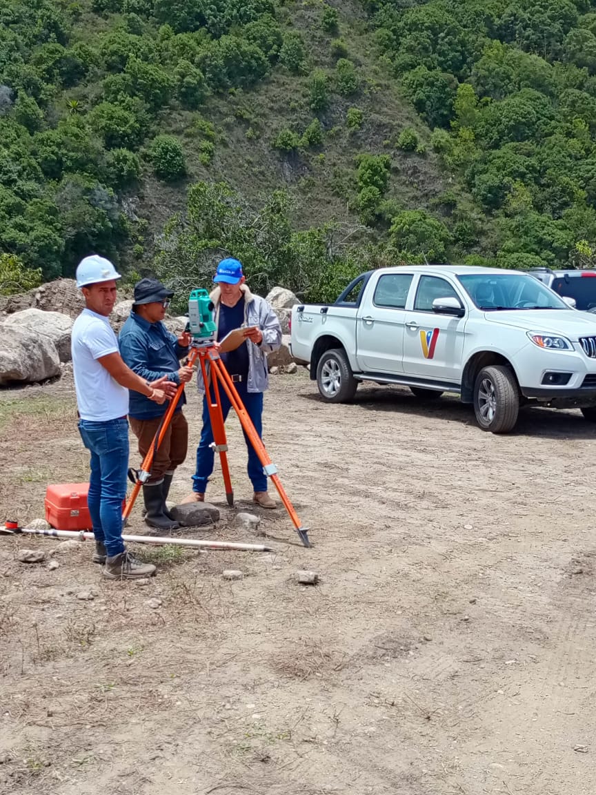 DUCOLSA MÉRIDA AVANZA EN EL ACOMPAÑAMIENTO DE LA CONSTRUCCIÓN DEL URBANISMO HÁBITAT COMUNAL  LOS NEVADOS